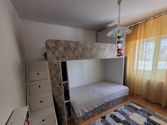 Podu Ros apartament  49 mp, 2 camere,  decomandat, de vanzare,  (Liceul "Dimitrie Cantemir") 154454